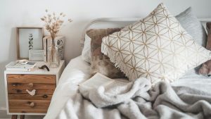 how to make your bedroom cozy
